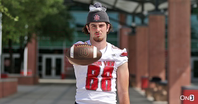Zac Fares 6 copy 1.jpg