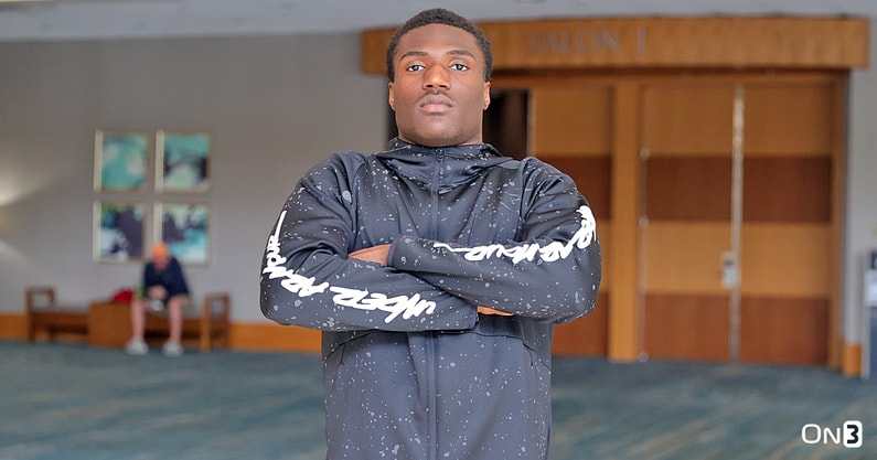 Miami Hurricanes top-75 LB commit receives in-school visit