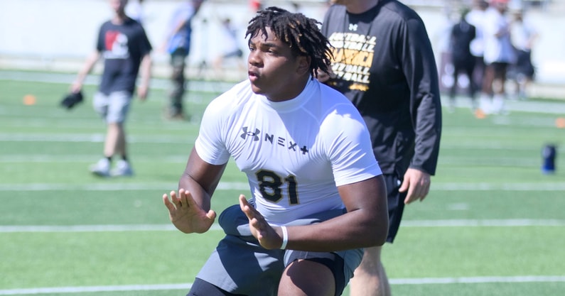 2027 TX OL Kennedy Brown1.jpg