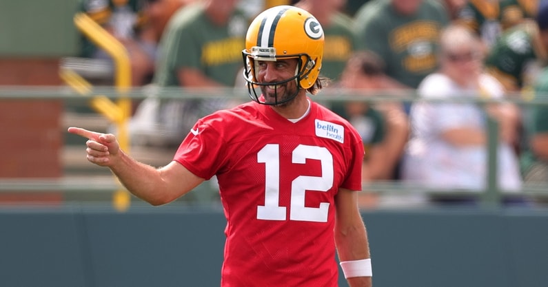 aaron-rodgers-hits-bullseye-green-bay-packers-jordan-love-brian-gutekunst-tom-brady