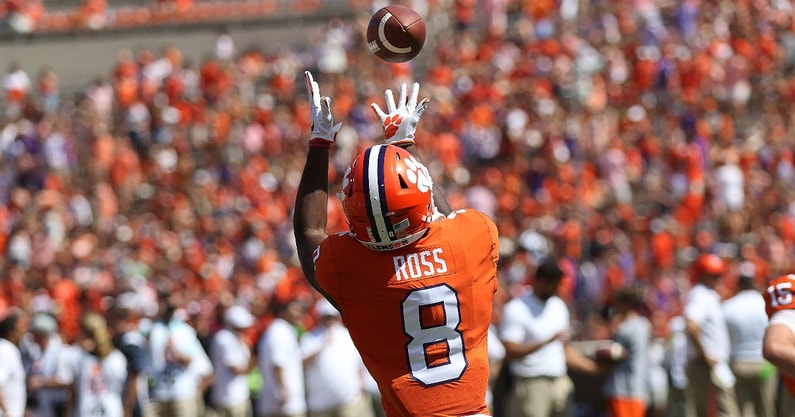 clemson-tigers-head-coach-dabo-swinney-updates-justyn-ross-status-concussion-braden-galloway