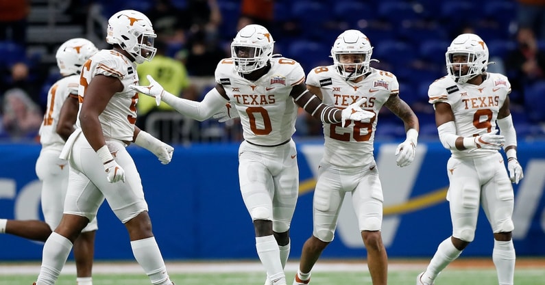 pete-kwiatkowski-sets-lofty-points-goal-for-texas-longhorns-defense