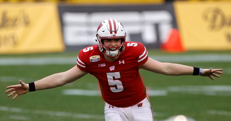 graham-mertz-top-10-breakout-candidate-wisconsin-badgers