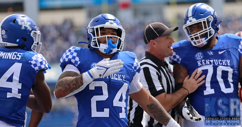 Kentucky-football-players-coaches-ULM-win-watch