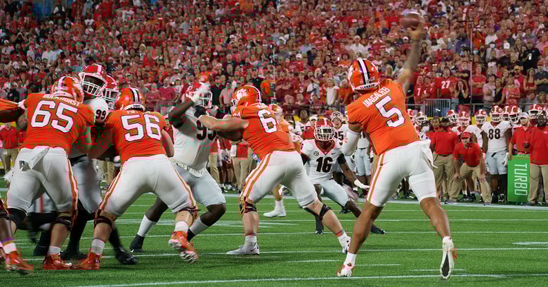 DJ-Uiagalelei-Clemson-Joseph-Hastings