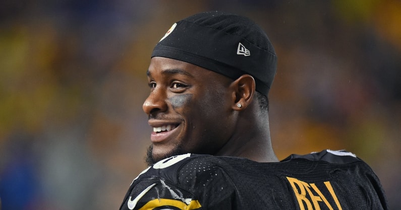 baltimore-signs-former-michigan-state-pittsburgh-steelers-running-back-leveon-bell-to-practice-squad