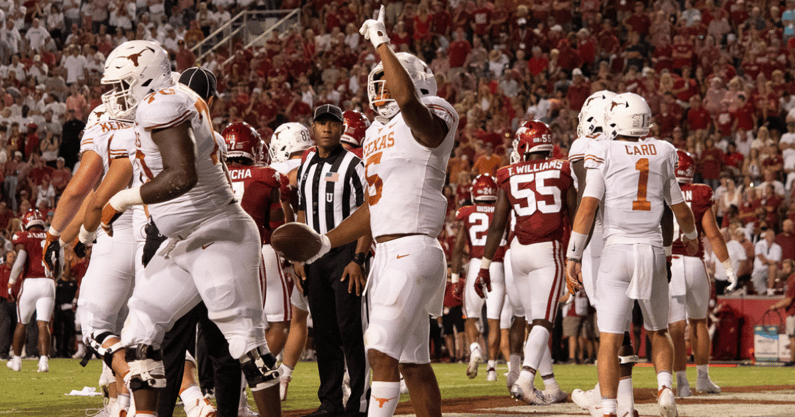the-touchdown-play-bijan-robinsons-goal-line-score