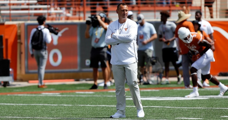 steve-sarkisian-addresses-possibility-putting-casey-thompson-earlier-texas-longhorns