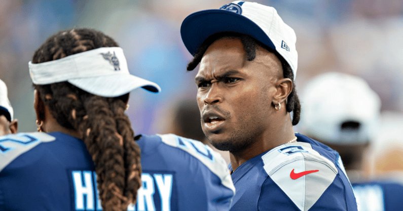 tennessee-titans-coach-mike-vrabel-calls-out-julio-jones-loss-arizona-cardinals-penalty