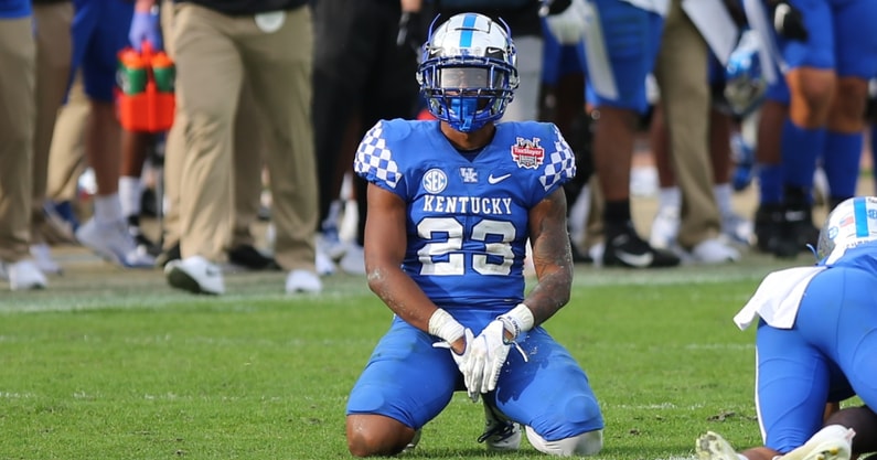 watch-kentucky-defeats-chattanooga-after-late-game-winning-pick-six-interception-tyrell-ajian