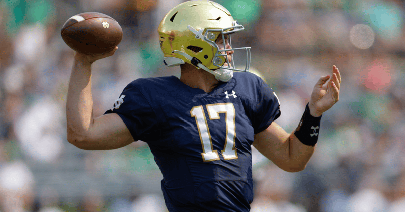 watch-notre-dame-quarterback-jack-coan-throws-62-yard-score