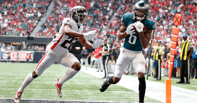 nfl-com-says-eagles-receiver-devonta-smith-has-best-rookie-debut-alabama