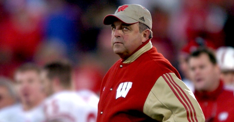 look-wisconsin-badgers-honors-barry-alvarez-with-special-game-ball-vs-michigan-wolverines