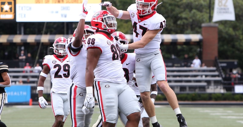 Watch: Georgia DL Jalen Carter blocks 3 Razorbacks