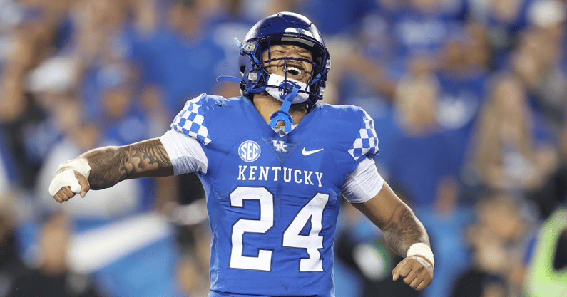 mark-stoops-kentucky-players-turning-focus-to-unbeaten-georgia-chris-rodriguez-deandre-square