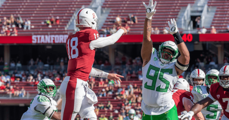 oregon-players-game-defense (4)