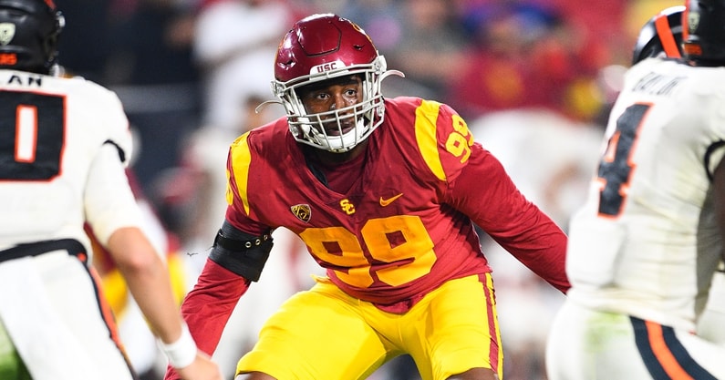 usc-interim-head-coach-donte-williams-challenged-pass-rusher-drake-jackson-following-big-performance