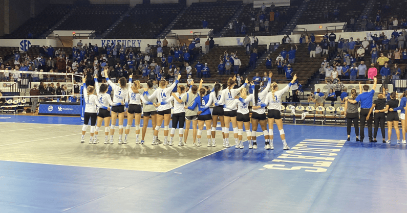 kentucky-volleyball-mississippi-state-2021