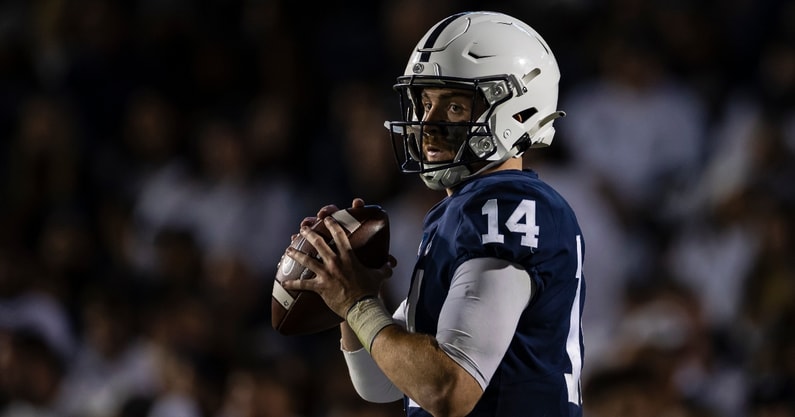 penn-state-quarterback-sean-clifford-leaves-iowa-penn-state-game