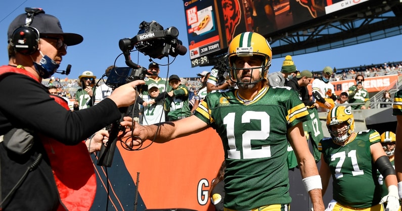 former-chicago-bears-star-has-violent-reaction-aaron-rodgers-taunt-green-bay-packers