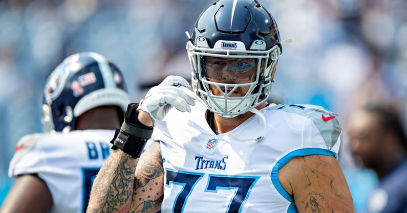 titans-taylor-lewan-carted-off-field-following-scary-injury-tennessee-stretcher