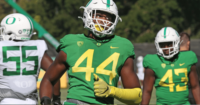 oregons-bradyn-swinson-bouncing-back-after-tearing-knee-against-ohio-state (2)