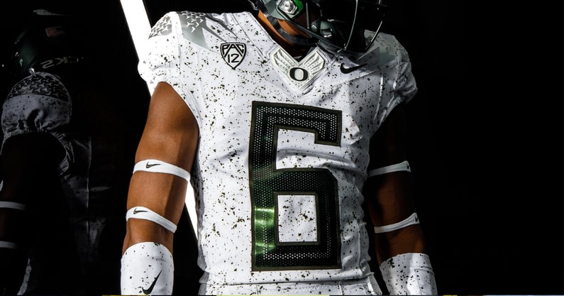 oregon-releases-uniforms-for-ucla-matchup