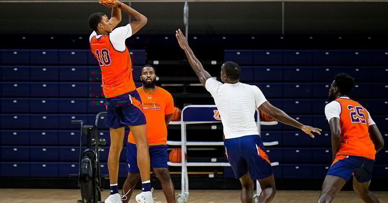Jabari-Smith-mbb-practice-20210727-_SL23555-edited