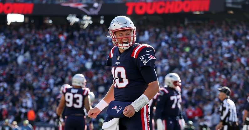 bill-belichick-sounds-off-on-former-alabama-crimson-tide-mac-jones-progress-as-new-england-patriots-quarterback