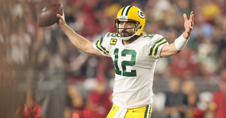 nfl-looking-green-bay-packers-handling-protocols-following-aaron-rodgers-positive-covid-19-test