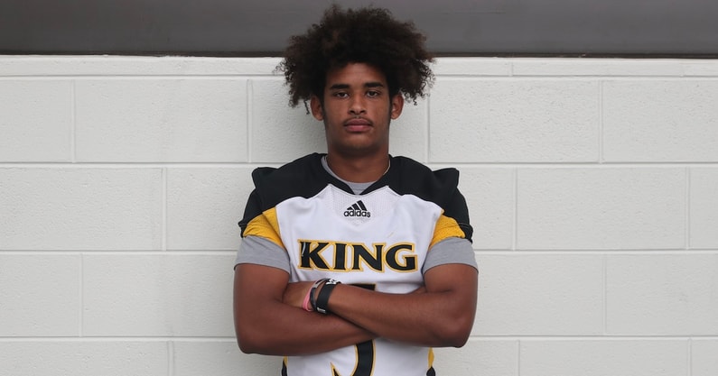 The latest on Dante Moore and other elite QBs in 2023 college football  recruiting class