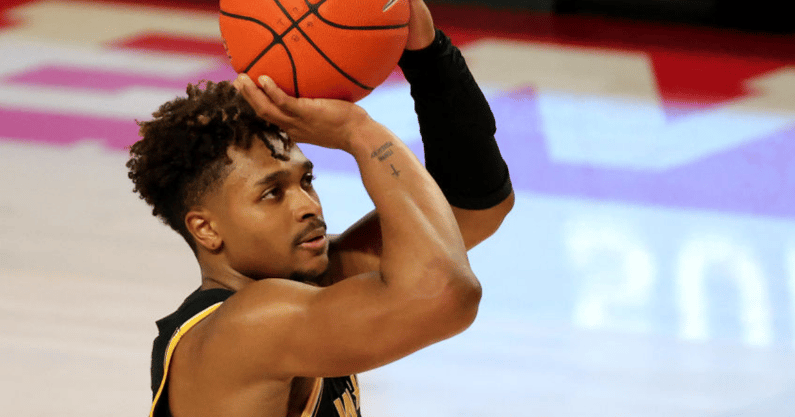 WATCH-Wichita-State-Shockers-basketball-Tyson-Etienne-hits-game-winner-3-pointer-logo