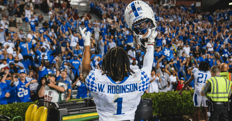 kentucky-will-white-out-vs-vanderbilts-black-out