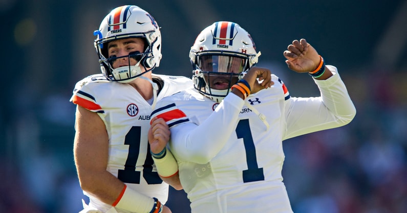 tj-finley-to-record-interesting-stat-starting-quarterback-auburn-tigers-south-carolina-gamecocks-bo-nix-injury