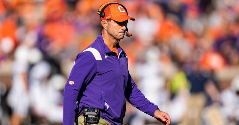 clemson-offensive-coordinator-tony-elliot-meeting-duke-blue-devils-head-coach