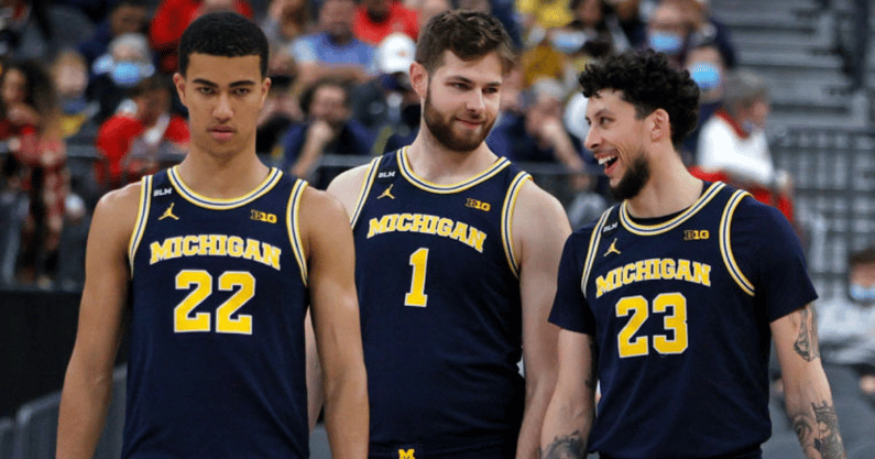 michigan-basketball-scrimmages-after-game-cancelled