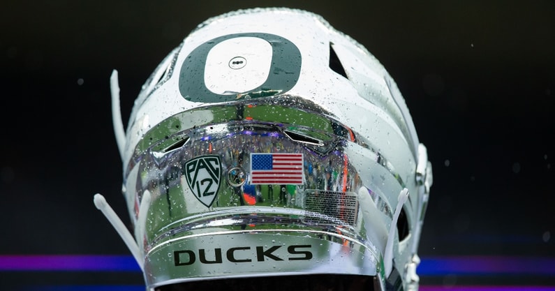 report-oregon-ducks-looking-poach-elite-sec-coach-hc-opening-lane-kiffin-ole-miss-rebels-mario-cristobal-coaching-carousel-2021-pac-12