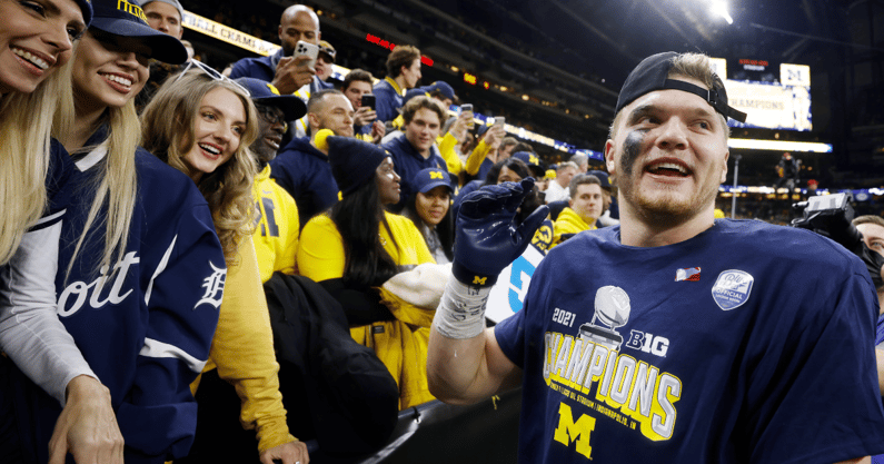 aidan-hutchinson-signs-with-agency-nil-future-nfl-career-radegen
