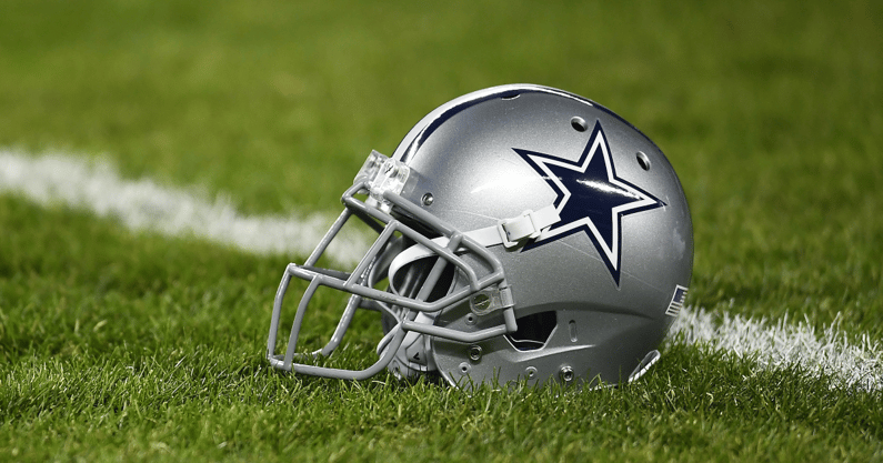 new-york-giants-sign-former-dallas-cowboys-linebacker-jaylon-smith-notre-dame