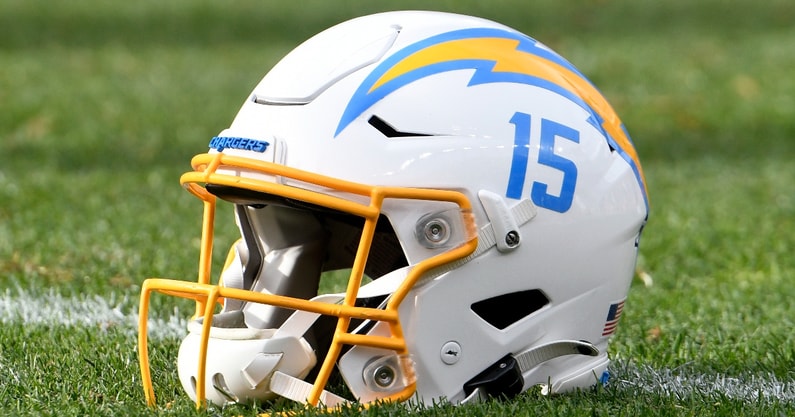 la chargers schedule 2021