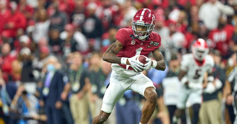 Lions trade up to select Alabama WR Jameson Williams at No. 12