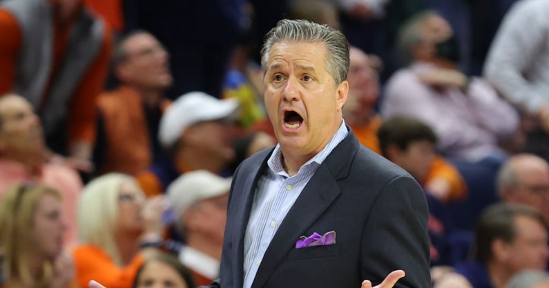 kentucky-coach-john-calipari-explains-how-to-build-a-role-players-confidence-for-tournament-time