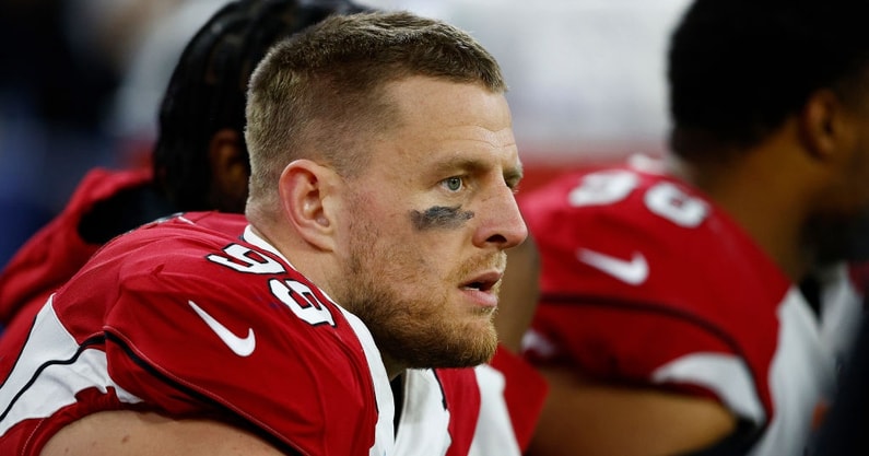Cardinals' J.J. Watt to Play After He Had His 'Heart Shocked Back