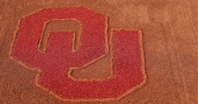 two-home-runs-regional-round-oklahoma-sooners-respond-big-inning-by-florida-gators