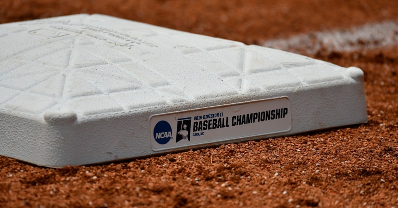 NCAA Baseball Tournament: Tennessee vs. Liberty Streaming, Start Time -  Rocky Top Talk