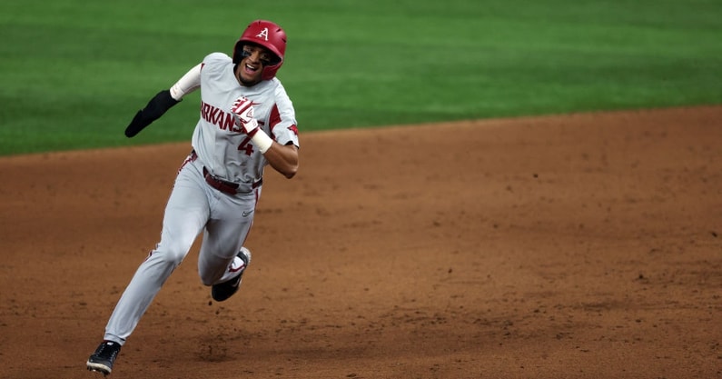 Arkansas baseball vs. UNC in super regional Game 2