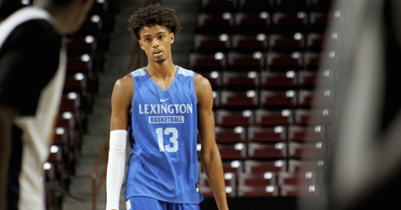 South Carolina basketball target Cam Scott at team camp