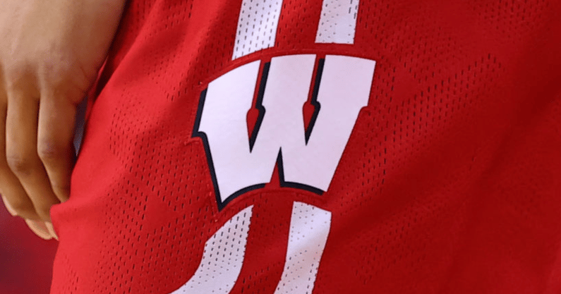 Wisconsin basketball teams unveil alternate uniforms
