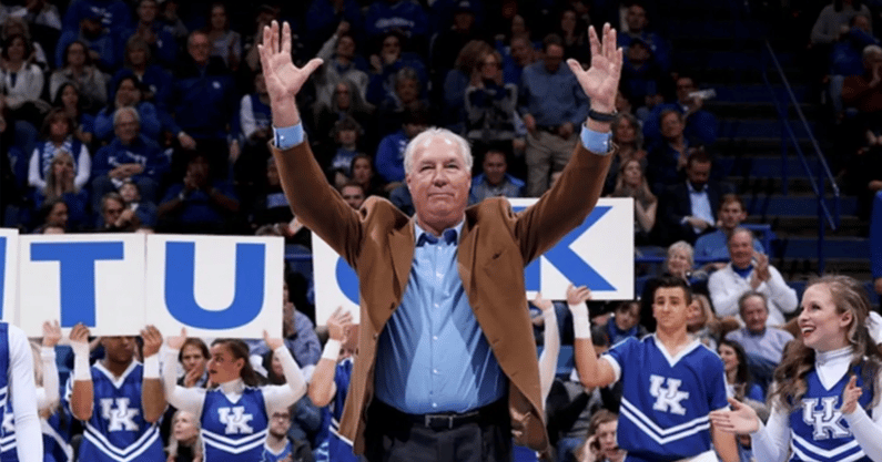 The late Mike Pratt's jersey goes in Rupp rafters, Sports