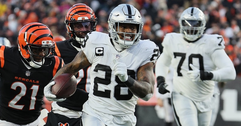 Derek Carr expresses excitement for Raiders running back Josh Jacobs in 2022  - On3